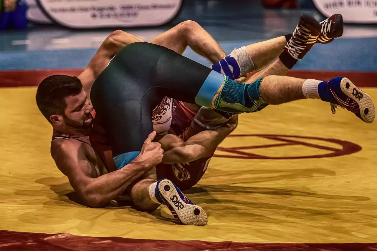 Master the Art of Wrestling Takedowns: Tips for Safe and Effective Execution